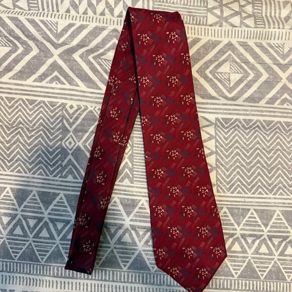 Vintage Burdines Florida Men's Tie Red 100% Silk - Made in USA - Picture 3 of 3